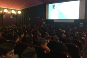 Film labur bihurtuta izan da ikusgai euskaraz bizitzeko nahia hainbat zinematan Film laburren emanaldia.Iruñea
